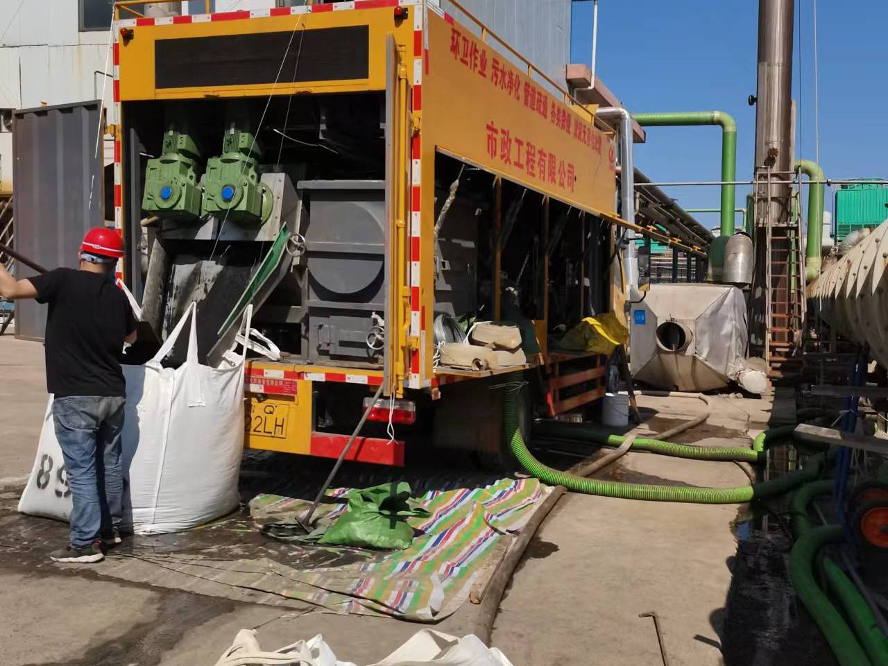 颍州淤泥压干处理